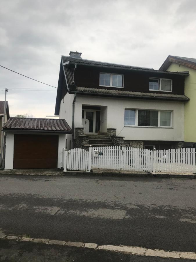 Ferienwohnung Housing Hella Nová Lesná Exterior foto